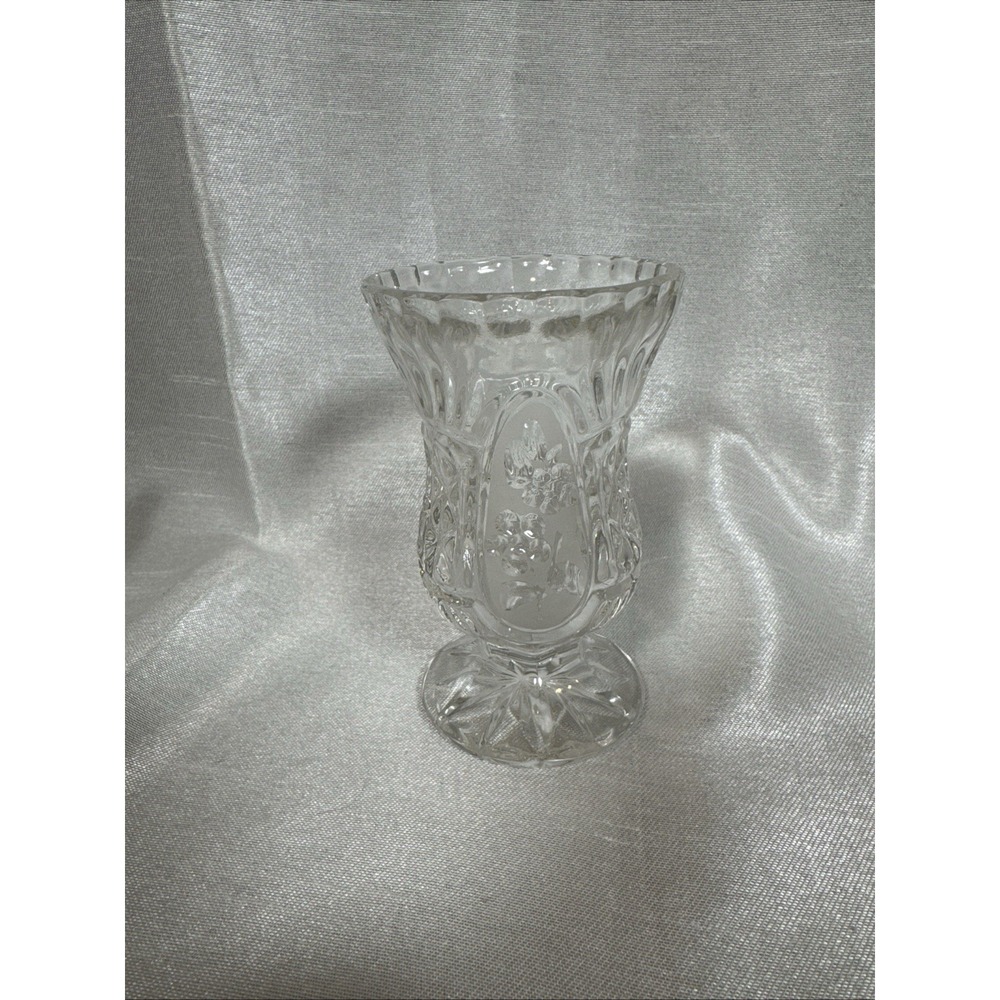 Vintage Zajecar Crystal Footed Bud Vase ~ Yugoslavia ~ 4.75"‎